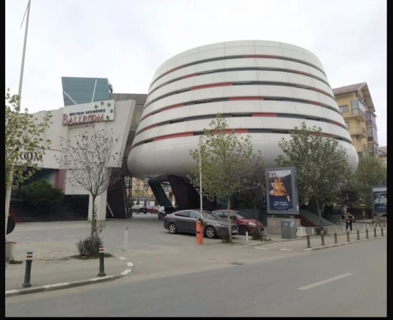 Militari Residence, Rezervelor Ballroom, garsoniera.